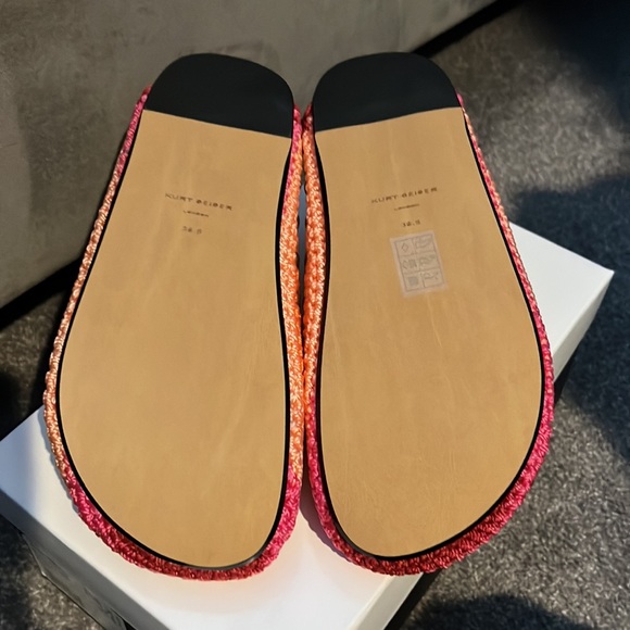 BNIBNW Kurt Geiger crochet Ozark Clogs/flats - Picture 3 of 5